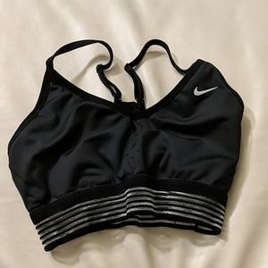 Nike sports top